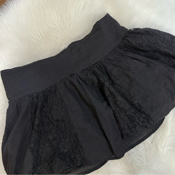 Y2K Mini Skirt with ruffles - Picture 3 of 7